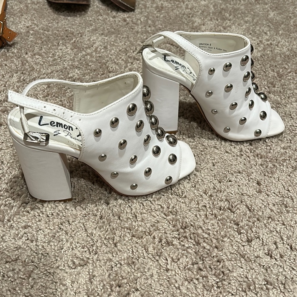 Super cute and comfortable shoes.